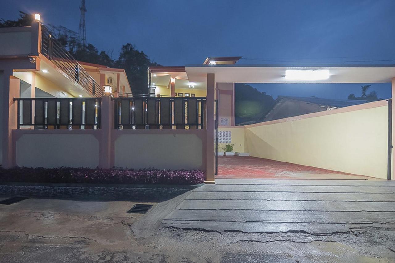 Hotel RedDoorz near RSUD Dr. Abdul Aziz Singkawang Zewnętrze zdjęcie